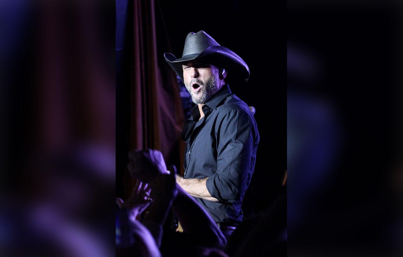 Tim mcgraw condition collapses 2