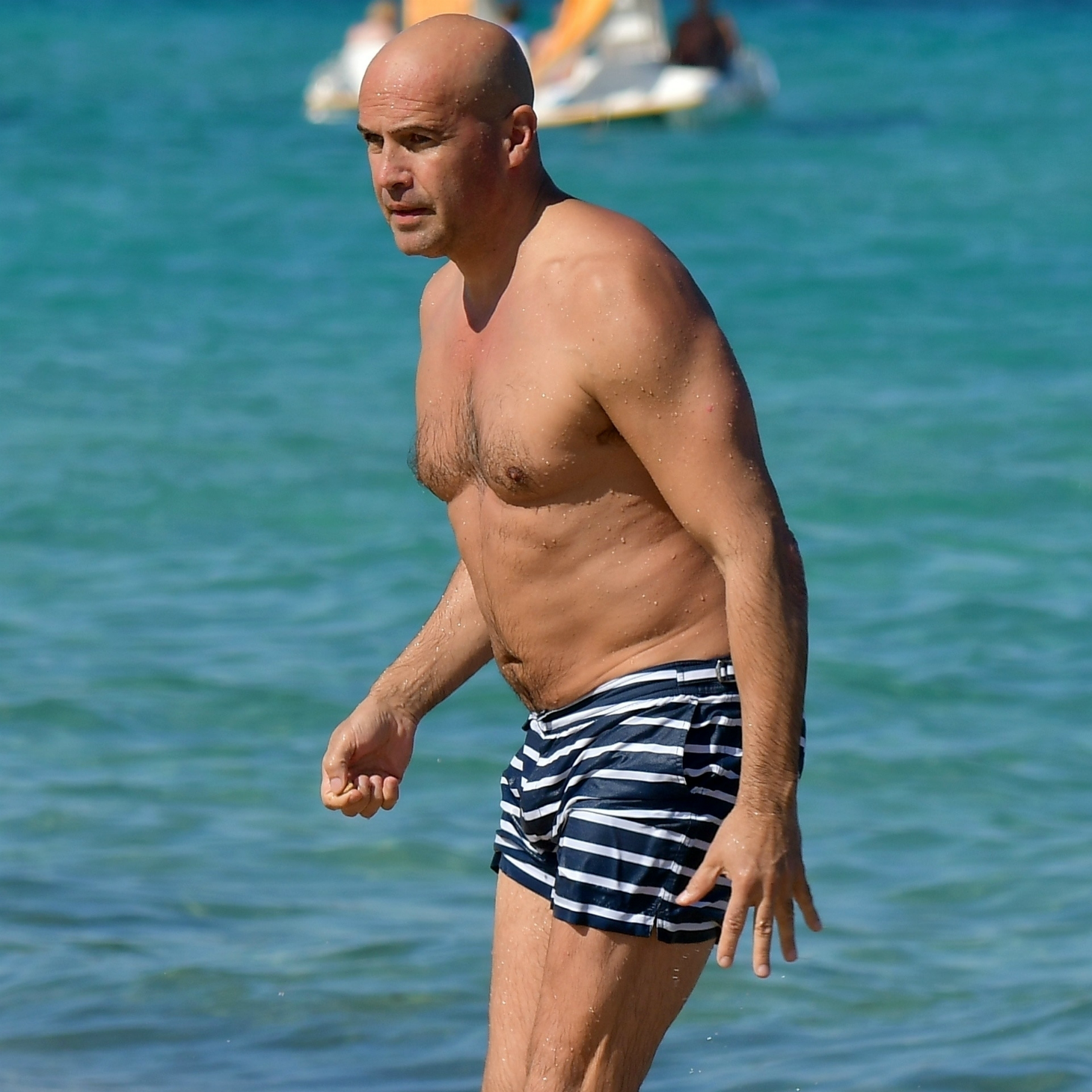 Titanic Star Billy Zane Hot Beach Body Mystery Woman Photos 4