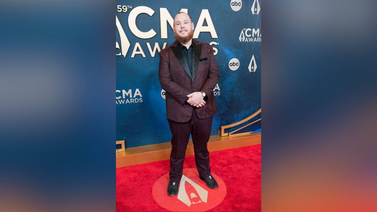 Image of Luke Combs admitted he feels like he 'can't conquer' his weight-loss journey.