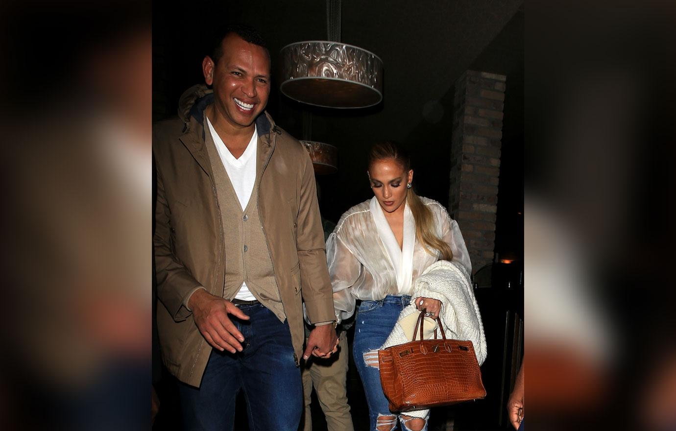 Jennifer Lopez and Alex Rodriguez enjoy a romantic dinner at Craig&#8217;s