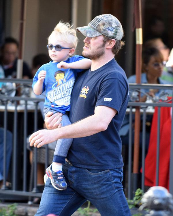 chris pratt takes son jack to a toy store