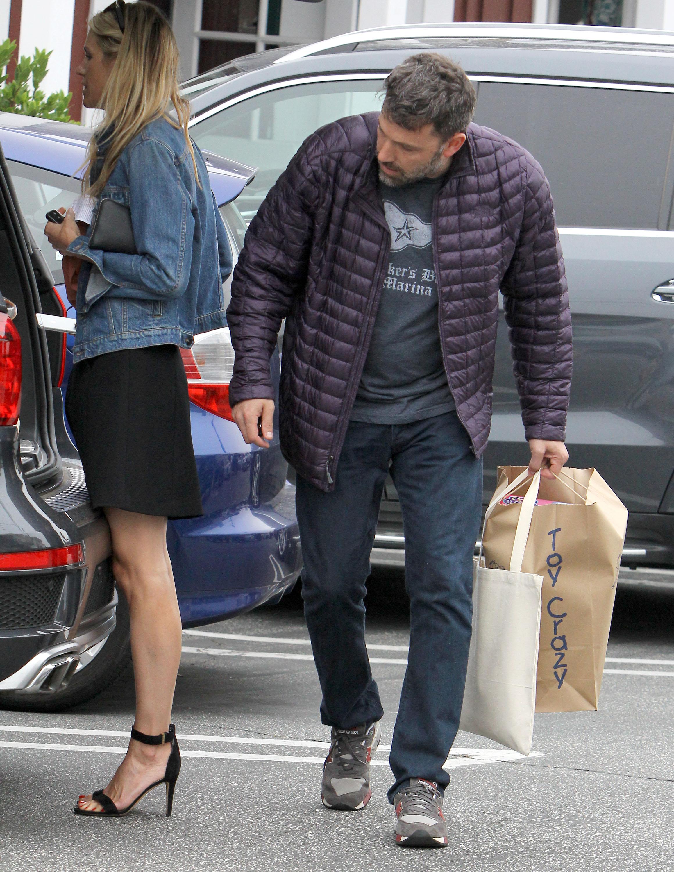 Ben Affleck &amp; Jennifer Garner Take Seraphina Toy Shopping