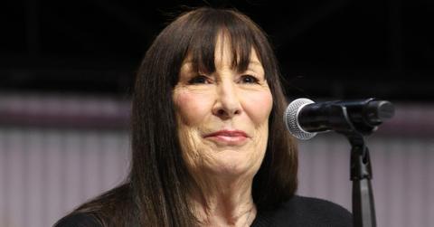 Photo of Anjelica Huston.