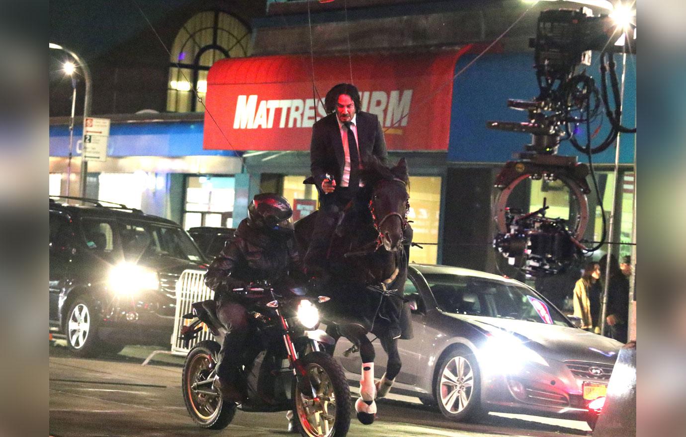 Keanu revees horseback chase motorcyle john wick 3 4