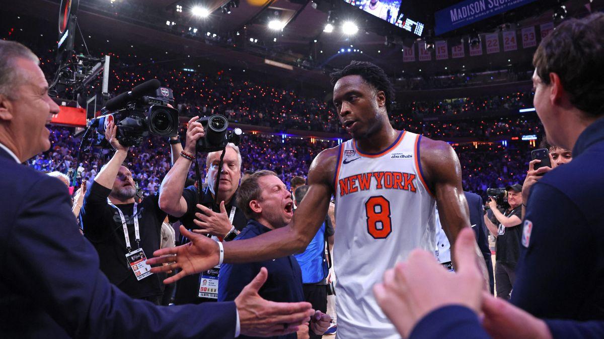 new york knicks roster players nba finals trophy