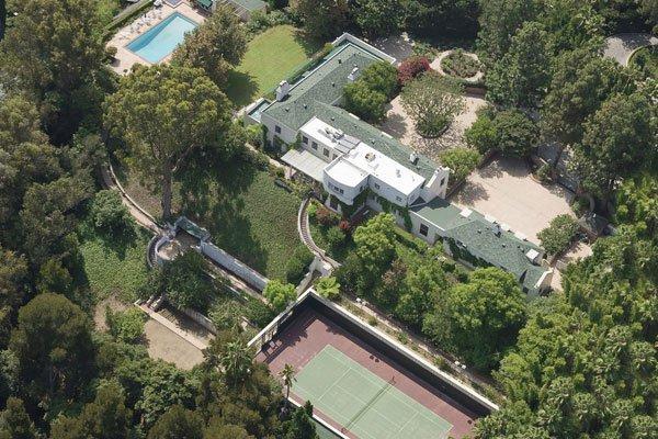 Taylor swift buys home for 25 million dollars cash 008