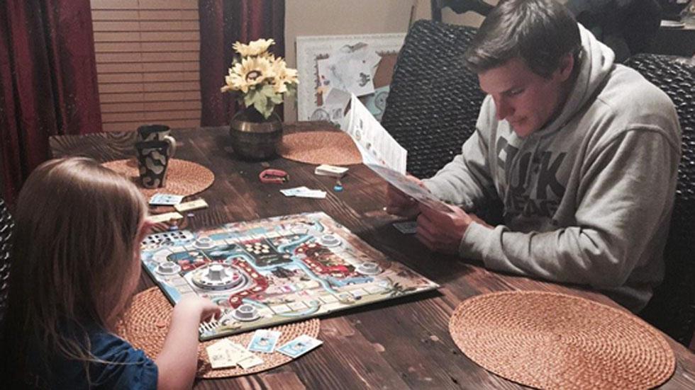 Chelsea houska boyfriend aubree game night