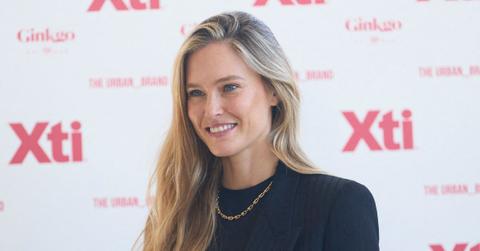 model bar refaeli shows impressive figure lacy lingerie photos