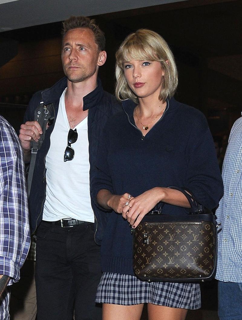 Taylor Swift &amp; Tom Hiddleston Arriving On A Flight At LAX