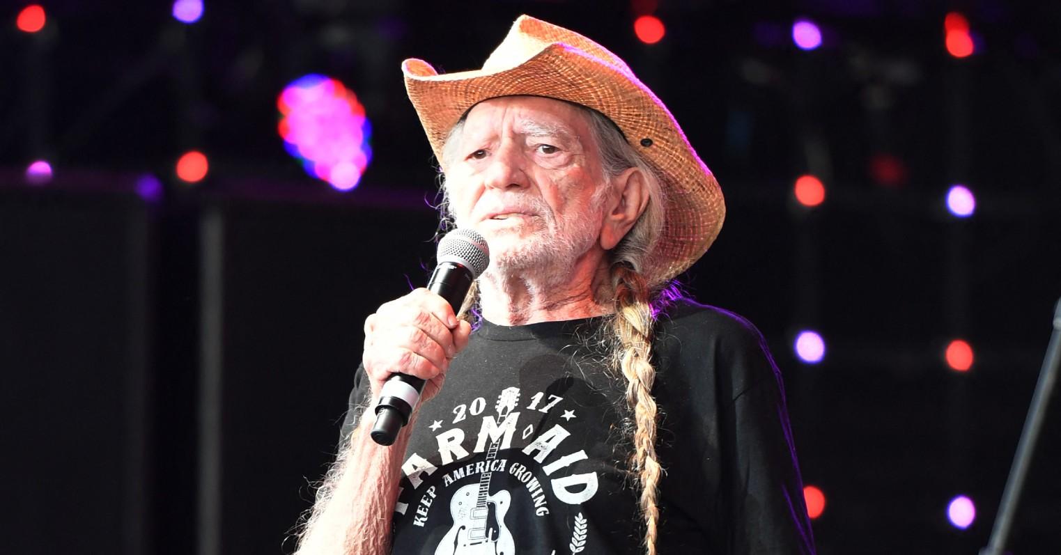 willie nelson admits hes not worried about death age