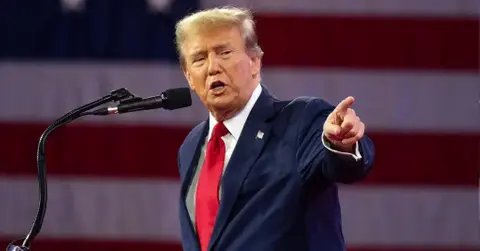 donald trump granted second financial disclosure extension fec