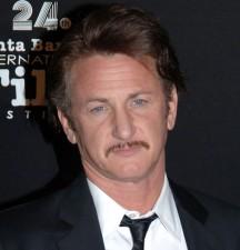 2010__04__Sean_Penn_April5news 216×225.jpg
