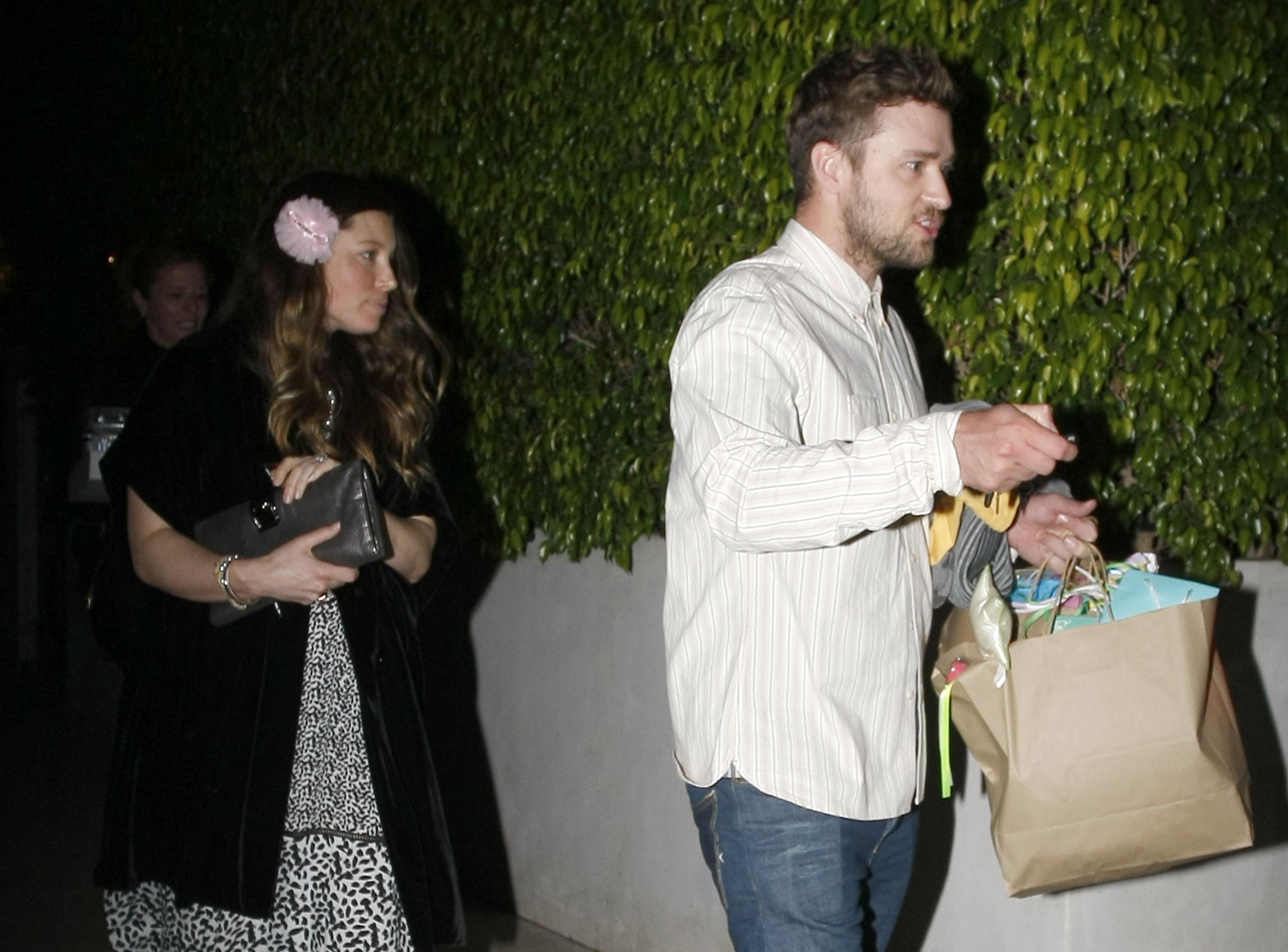 Exclusive&#8230; Pregnant Jessica Biel Celebrates Her Birthday With Justin Timberlake &#8211; NO INTERNET USE WITHOUT PRIOR AGREEMENT