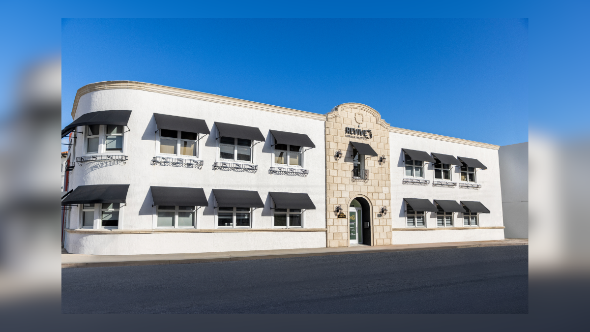 dr morad askari answers what every mom should know about the mommy makeover in miami