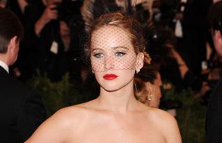 Jennifer lawrence6 teaser_319x206.jpg