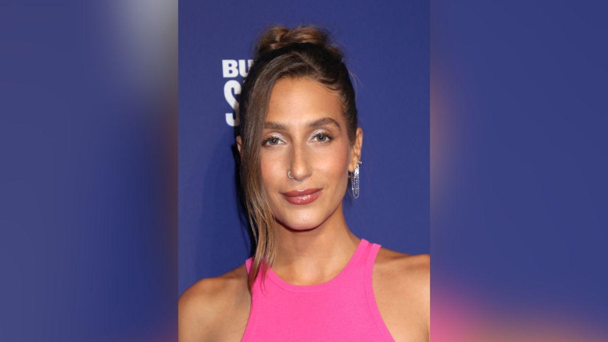 Image of Amanda Batula was previously married to Kyle Cooke.