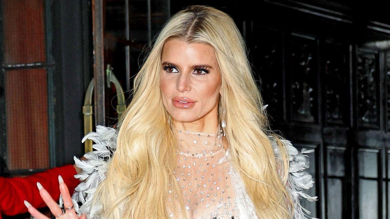 Image of Jessica Simpson’s followers praised her message and expressed their own thoughts in the comments.