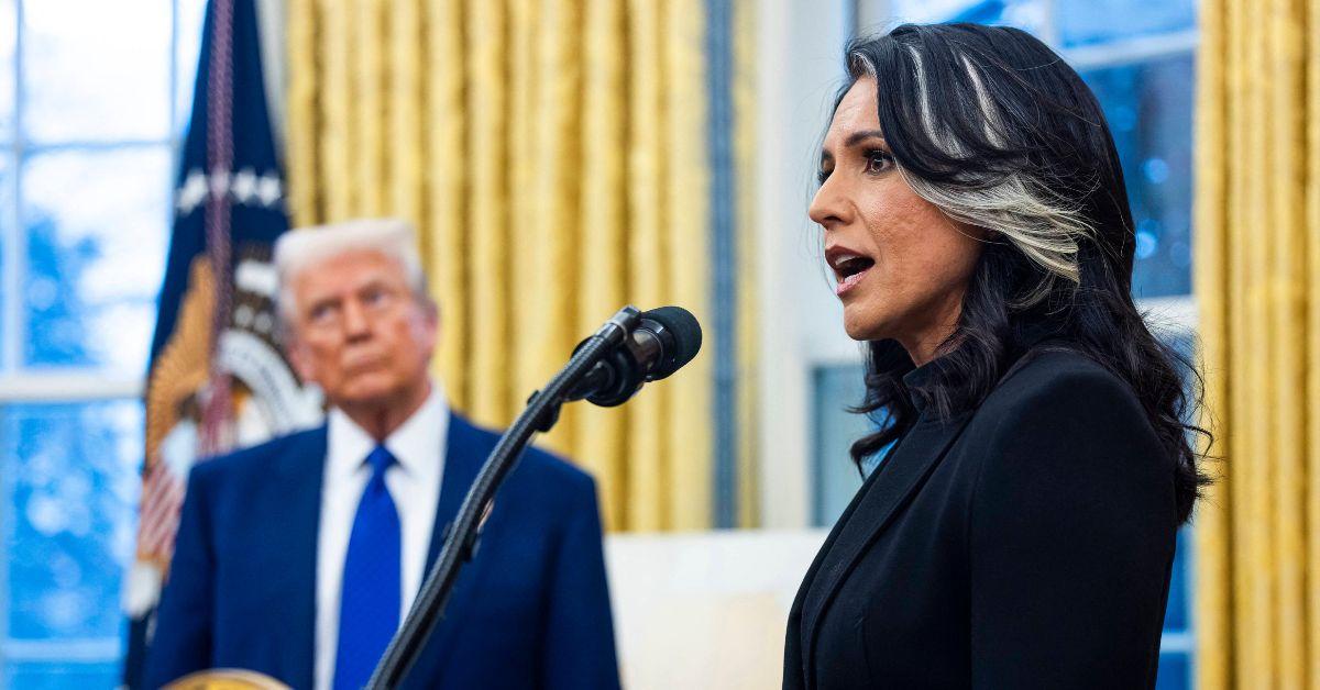 Photo of Donald Trump and Tulsi Gabbard