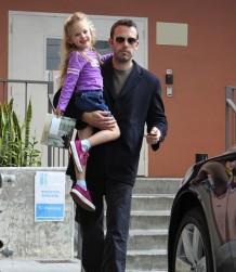2010__11__FP_6011222_Affleck_Ben_LRR_110610 218×300.jpg