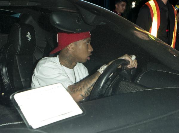 Kylie jenner tyga dating party 1oak photos updates 04