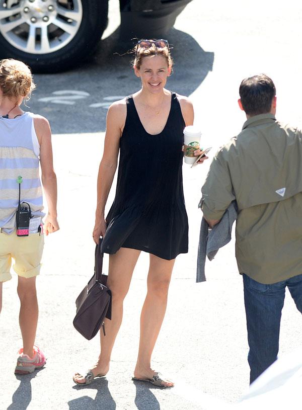 Jennifer garner ignoring ben affleck nanny christine ouzounian