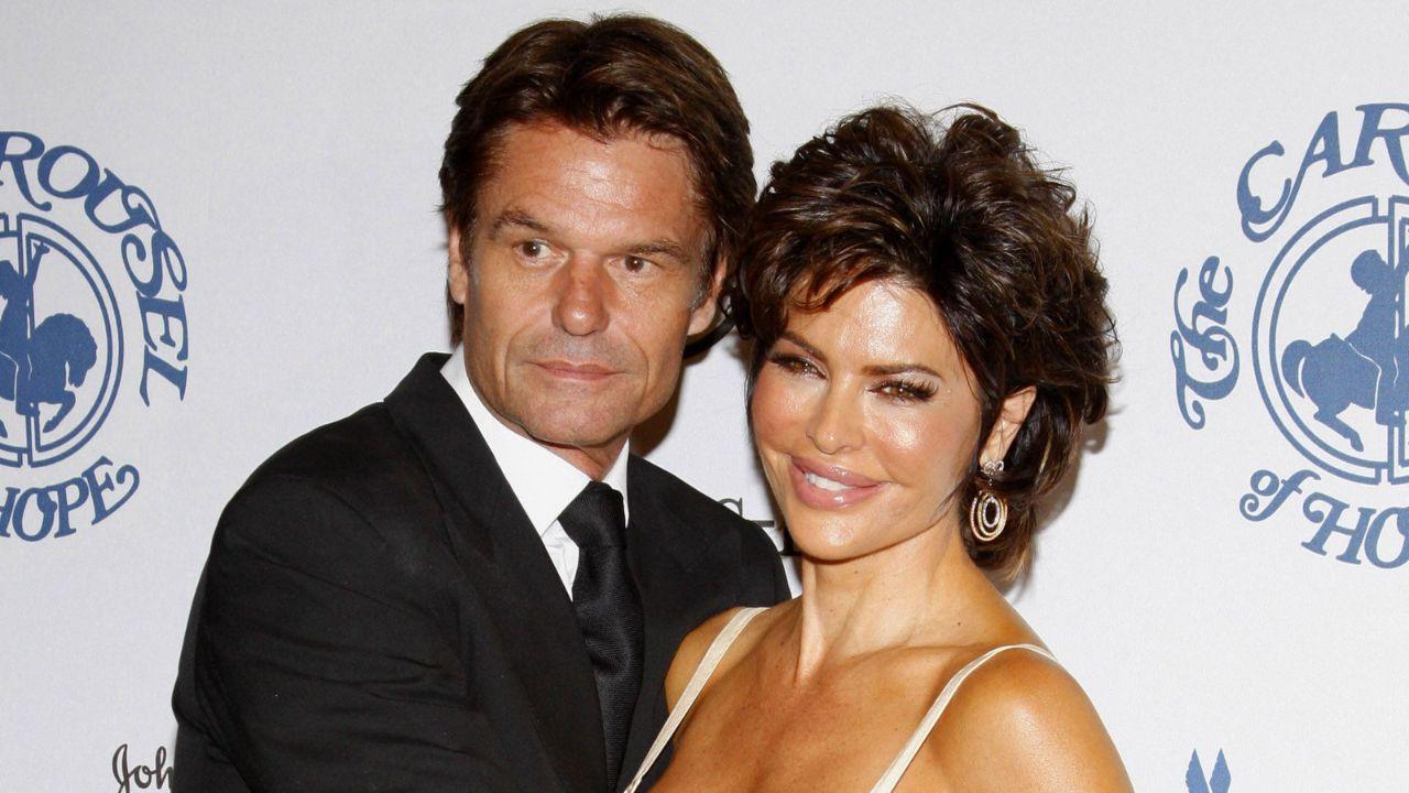 Image of Lisa Rinna and Harry Hamlin share daughters Delilah Belle Hamlin and Amelia Gray Hamlin.