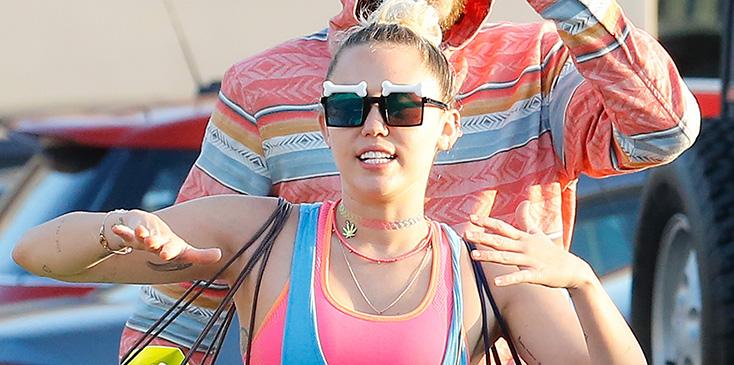 Exclusive&#8230; Miley Cryus &amp; Liam Hemsworth Are Still Getting Cozy Despite Canceling Wedding ***NO USE W/O PRIOR AGREEMENT &#8211; CALL FOR PRICING*