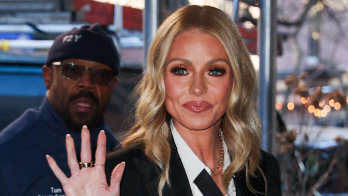 Image of Kelly Ripa previously admitted she gets Botox injections three times a year.