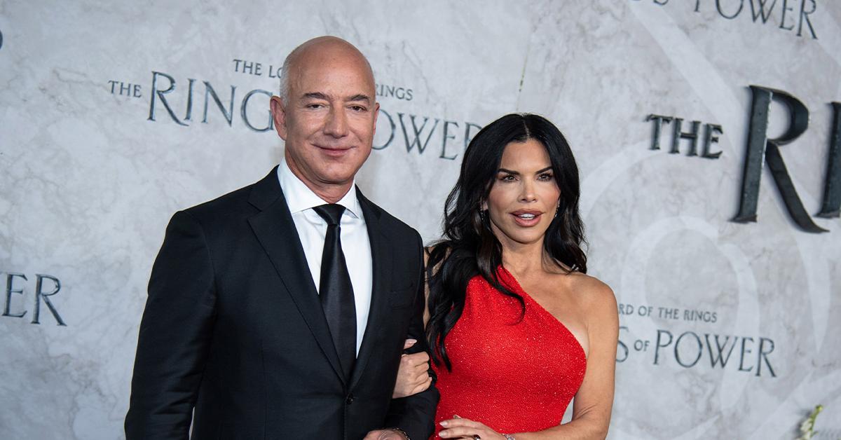 glowing jeff bezos lauren sanchez pack on pda pp