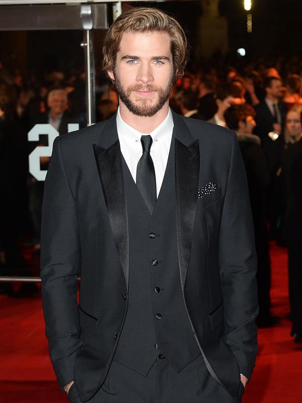 liam hemsworth mockingjay premiere