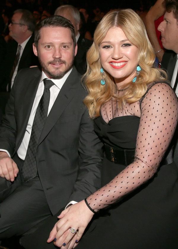 Kelly clarkson pregnant 00