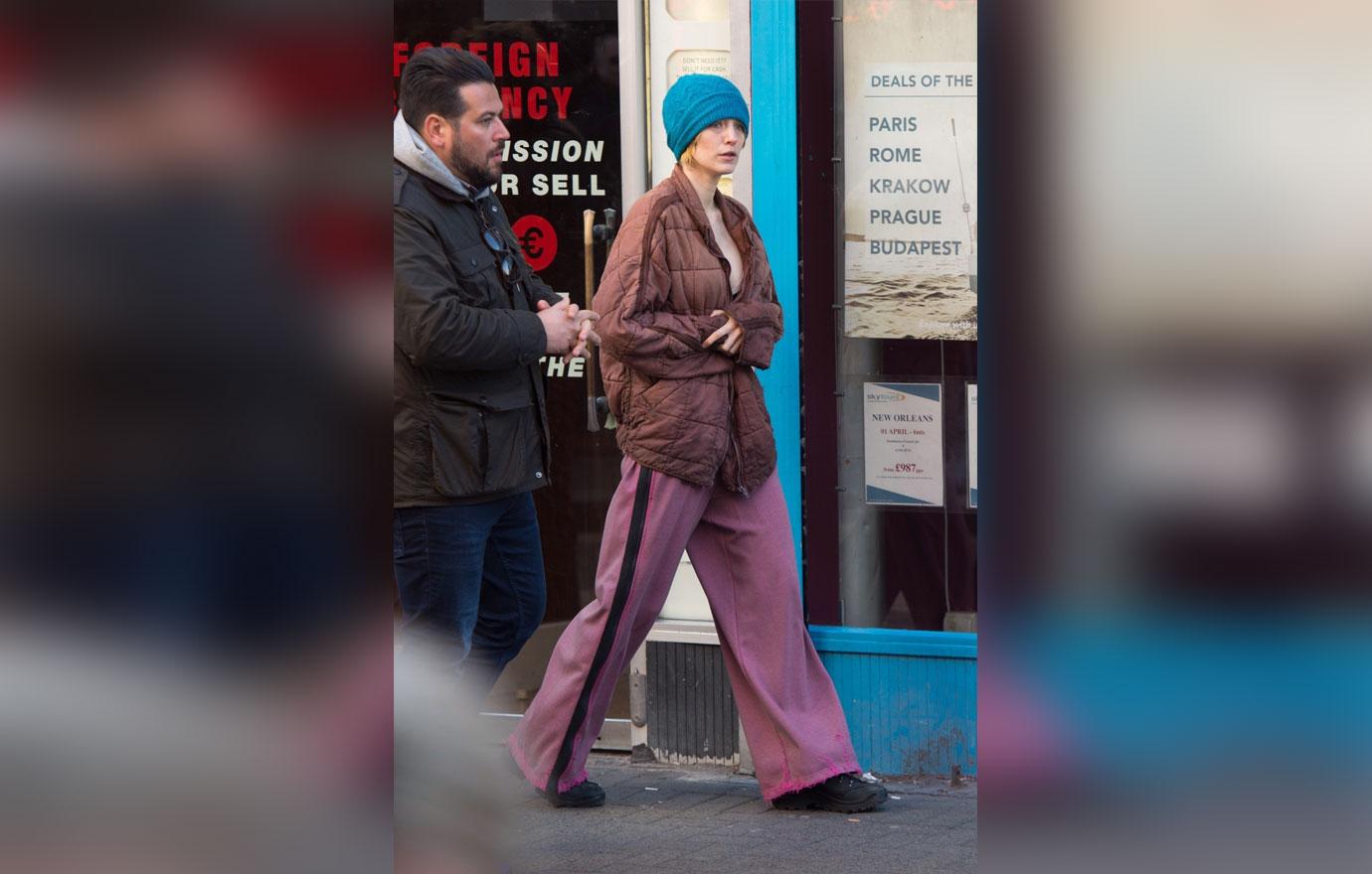 Blake Lively is spotted dressed up as a tramp on the set of &#8216;The Rhythm Section&#8217;