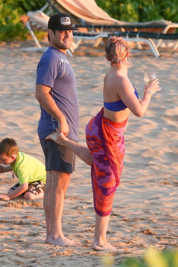 hilary duff bikini family vacation