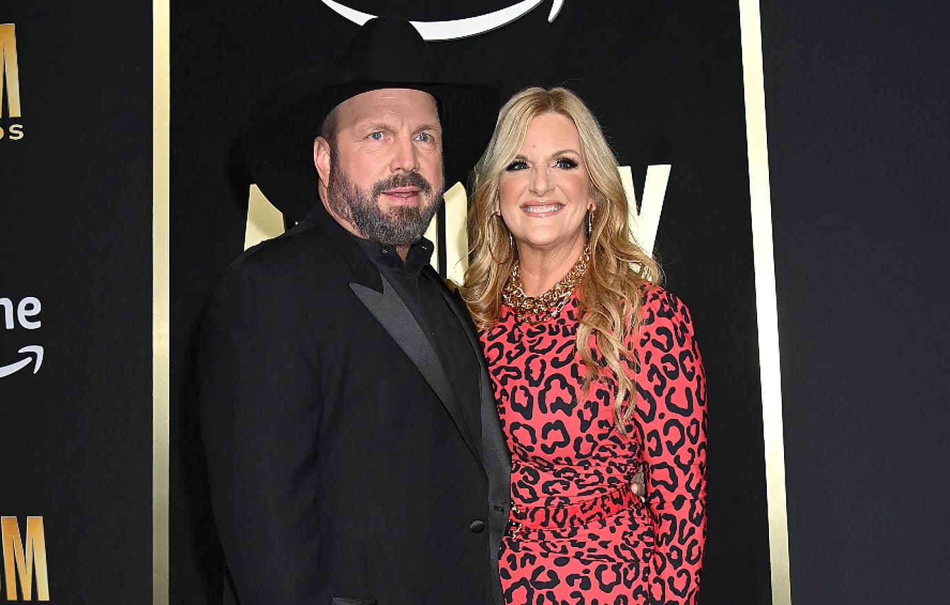 garth brooks trisha yearwood fought like cats and dogs open bar