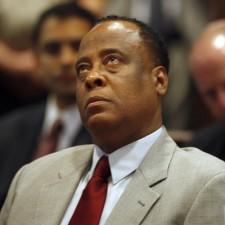 2010__02__Conrad_Murray_Feb12newsne 225&#215;225.jpg