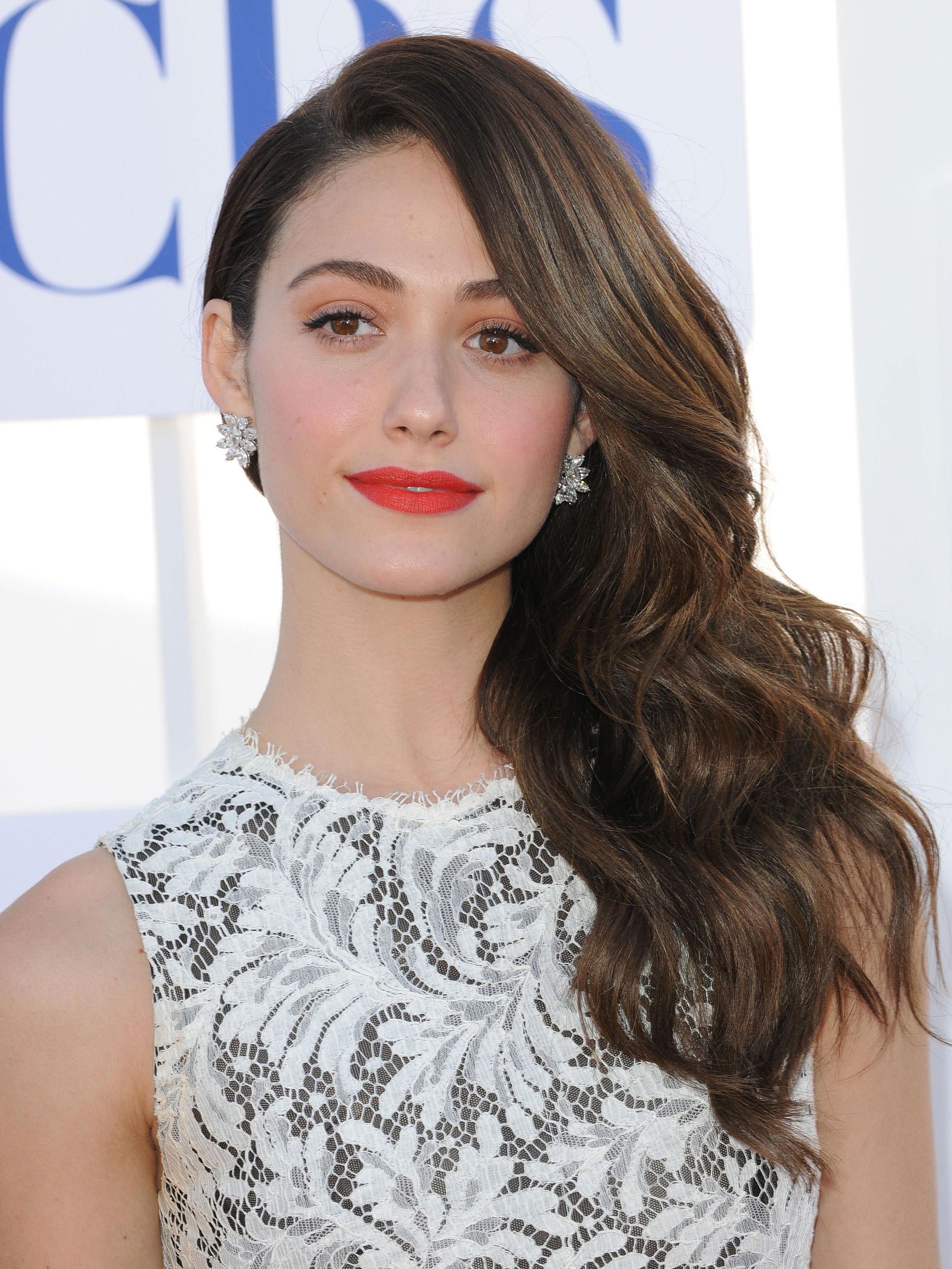 Ok emmy rossum bobby vans cocktails de.jpg