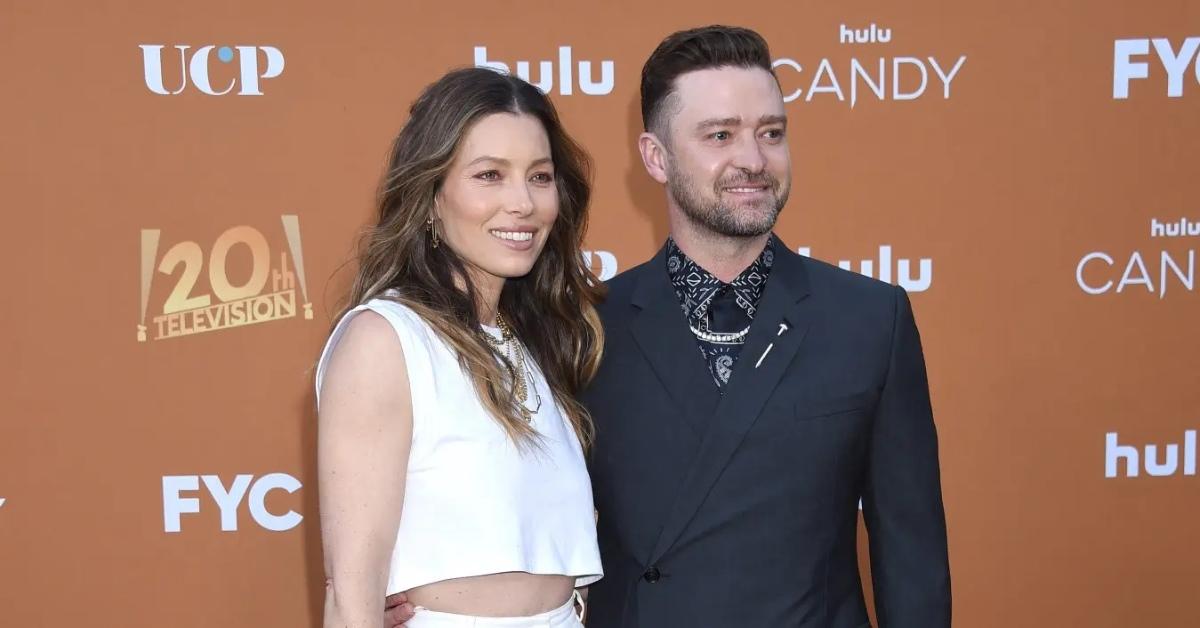 Photo of Jessica Biel and Justin Timberlake.