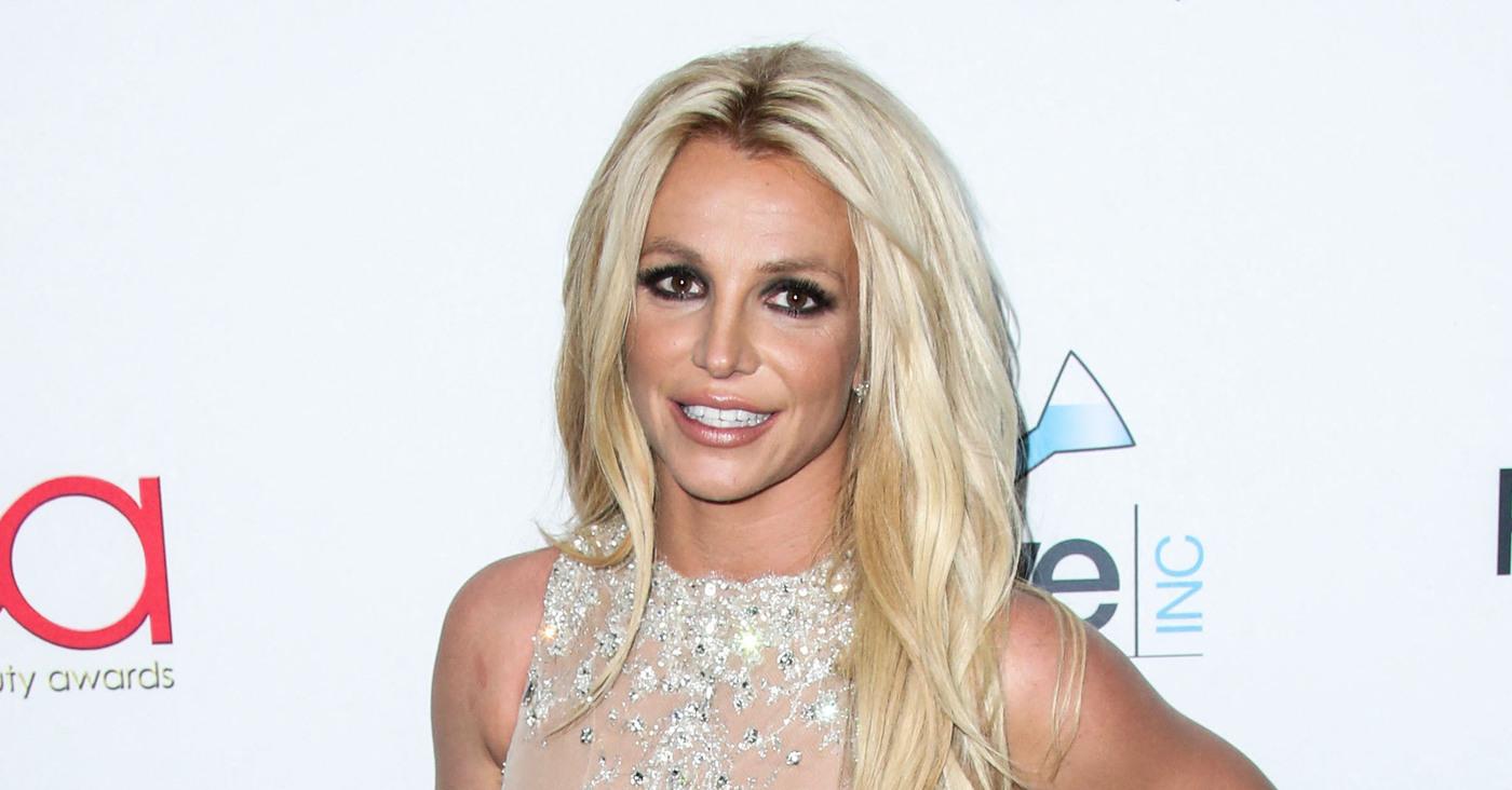 Britney Spears Wardrobe Malfunction: Global Popstar Suffers Nip Slip as Bra  Falls Down on Opening Night of 'Piece of Me' Tour