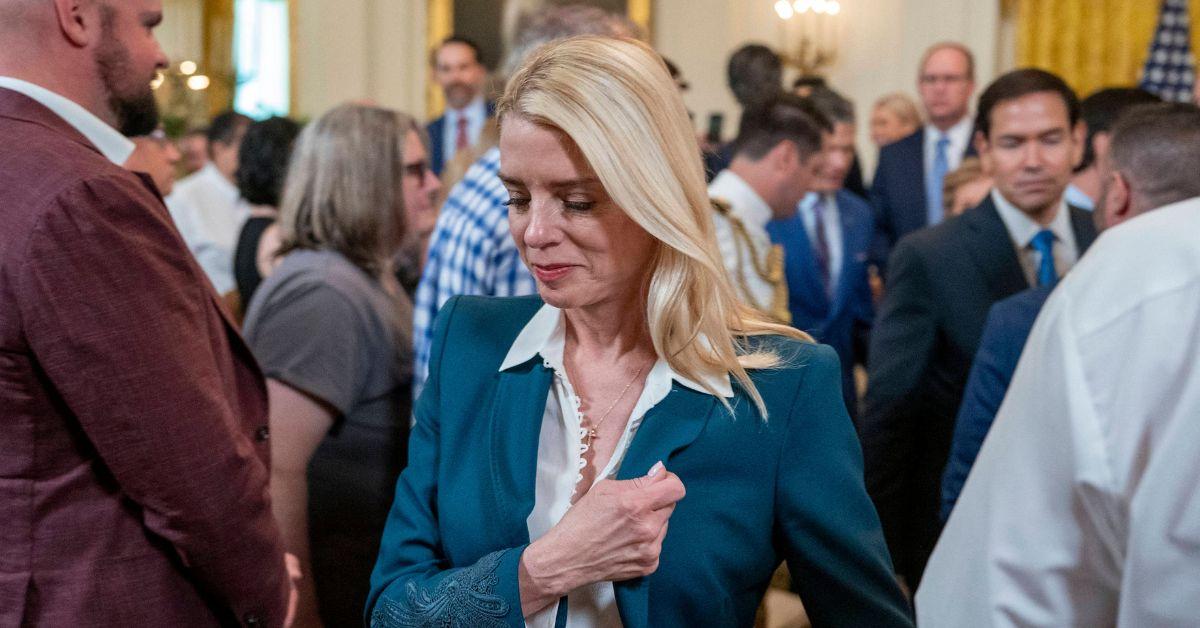 Photo of Pam Bondi