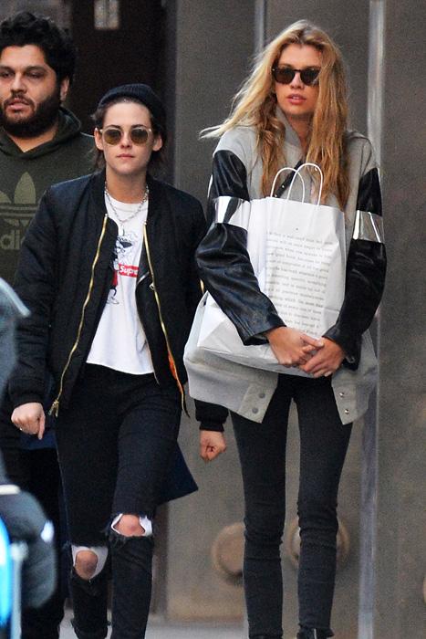 Exclusive&#8230; Kristen Stewart And Stella Maxwell Out Shopping In NYC