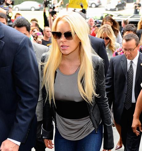 Lindsay Lohan Gets Judged on Her Court Attire