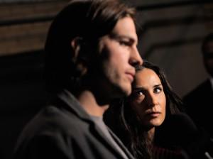 2011__09__ashton kutcher demi moore cheating sept28 300×224.jpg