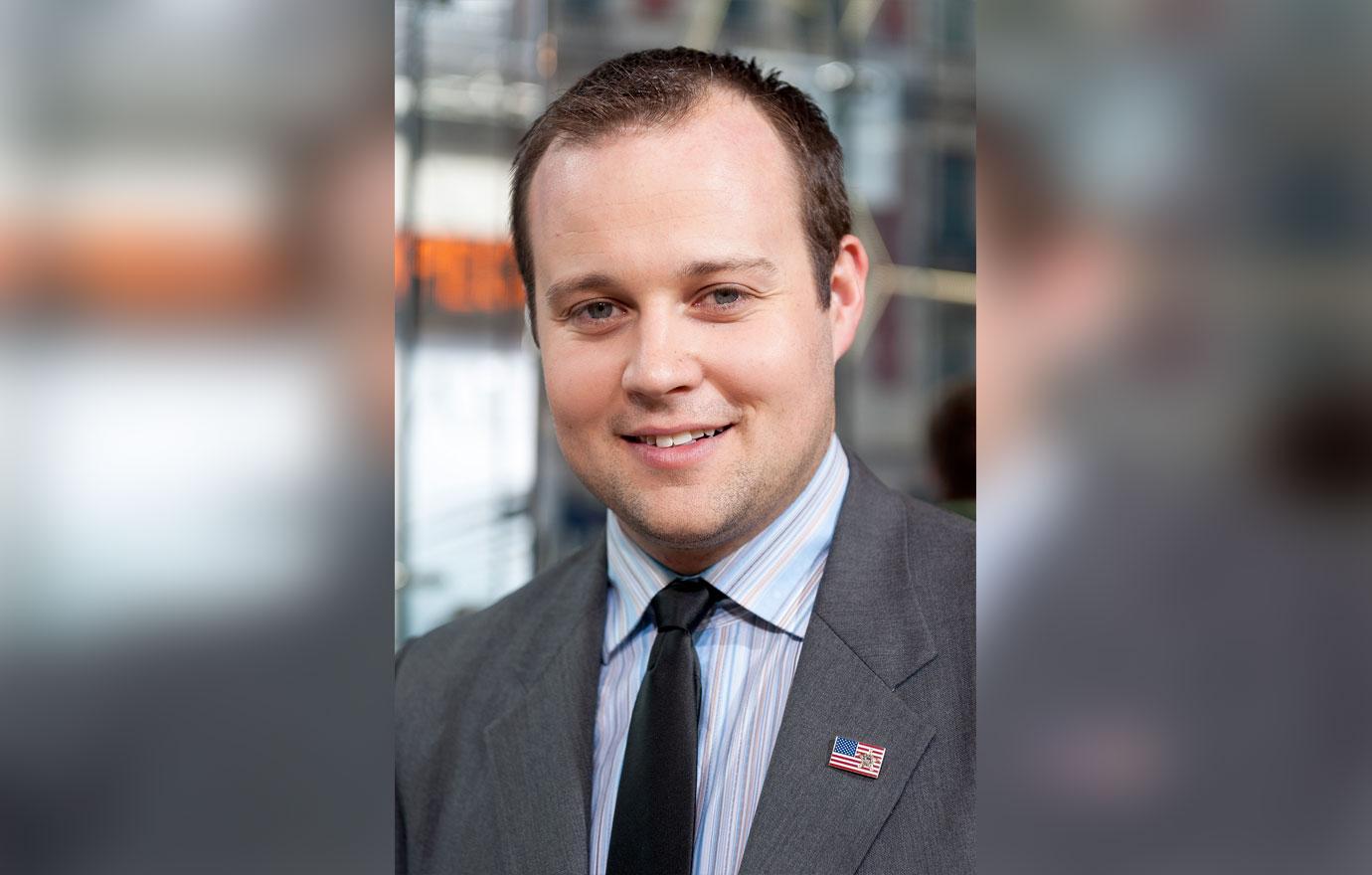 Josh Duggar Ashley Madison Stolen Pic Lawsuit Tossed 06