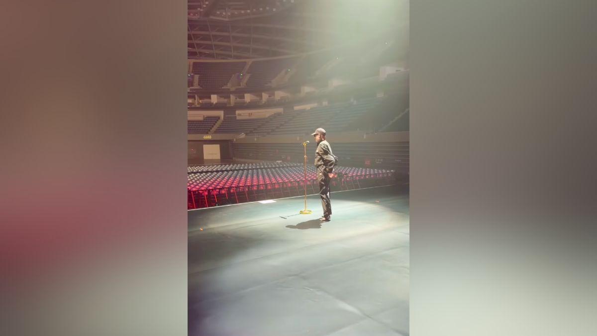 Image of Jessie J was rushed to the hospital for an MRI.