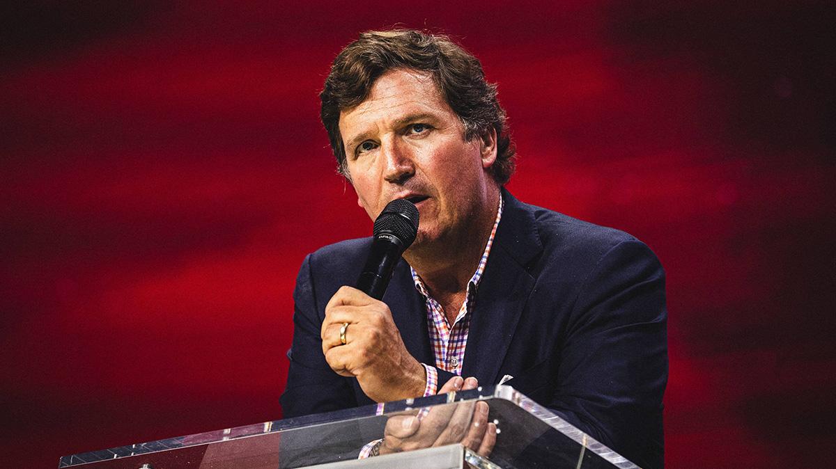 Photo of Tucker Carlson told Donald Trump to 'shut up.'