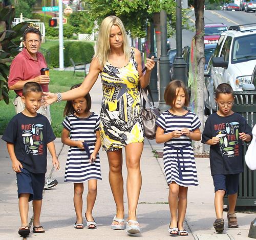 2011__08__kate gosselin_aug19 39_ _1.jpg