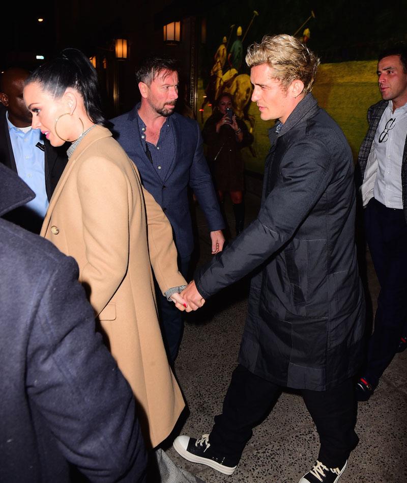 Katy perry engaged orlando bloom split engagment ring diamond 06