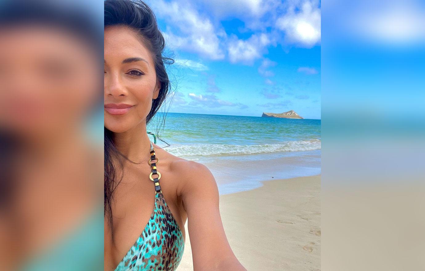 nicole scherzinger glows skimpy bikini getaway