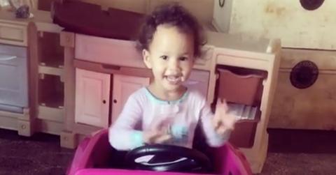 chrissy teigen daughter luna legend dance moves video pp