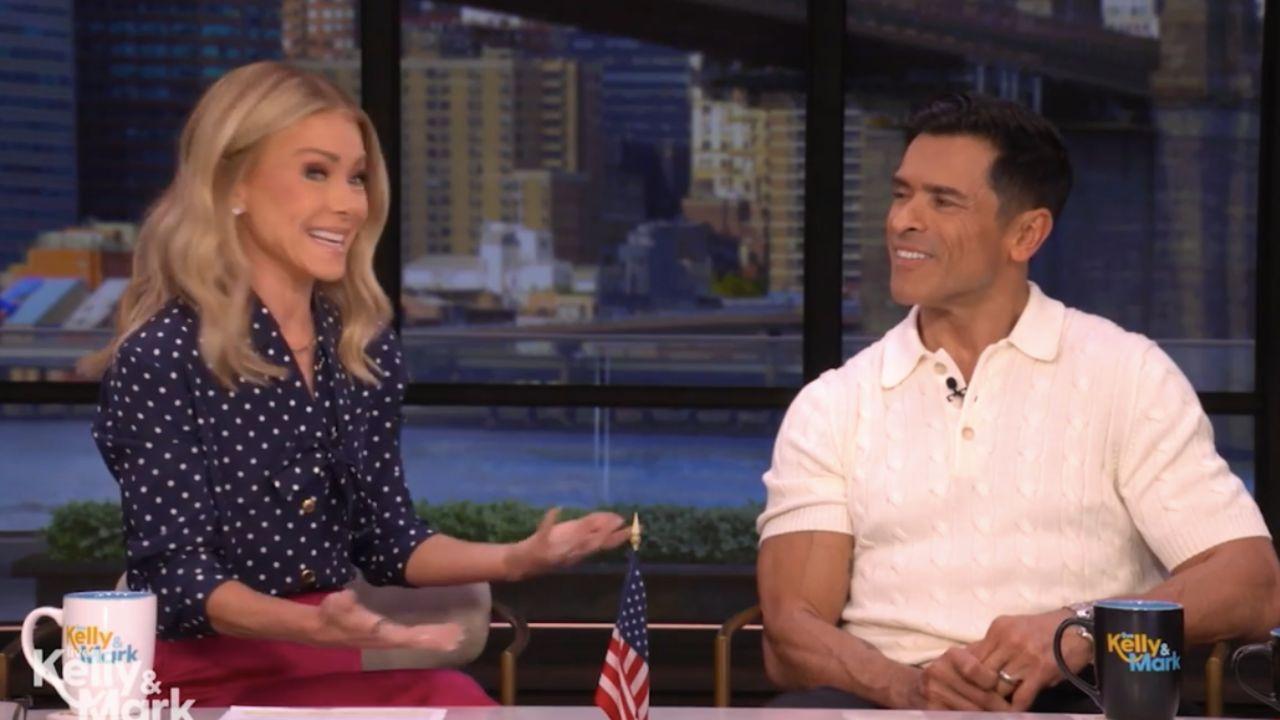 Image of Kelly Ripa was joined by her sister-in-law for the outing. 